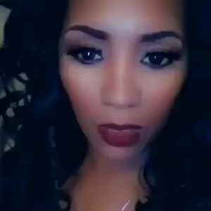 Meet your Posher, Bee